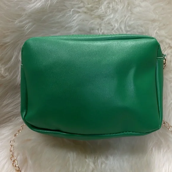 DESIGNER STYLE CROSSBODY CHAIN BAG CHEVRON STITCH GREEN - Picture 4 of 9